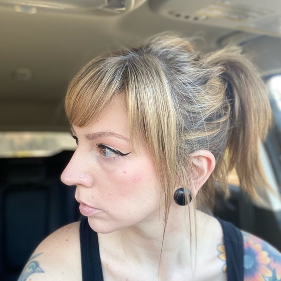 •Meet your Posher• - Picture 1 of 11